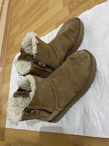 Ugg yeni gibi