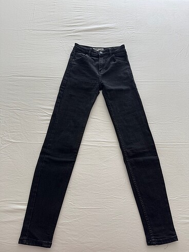 Bershka siyah dar pantolon
