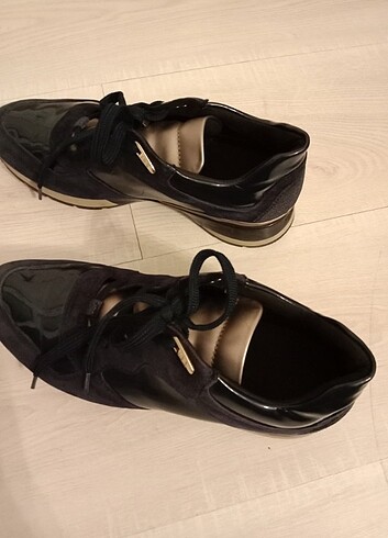 39 Beden Geox marka kadın spor ayakkabısı
