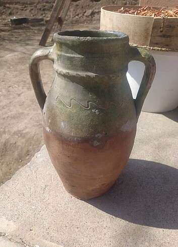 Eski sırlı küp