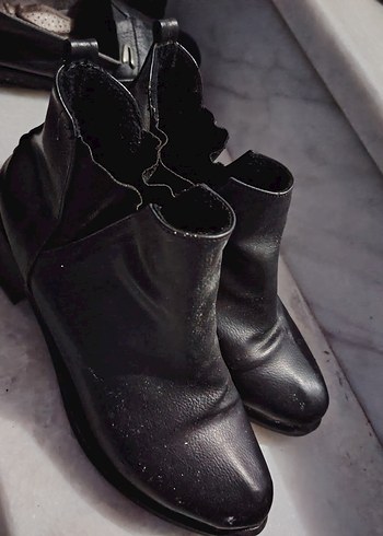 Diğer Kemerli Siyah Gotik kadın bot