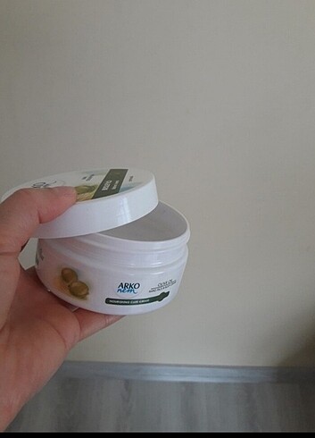 Beden Boş plastik krem kutusu
