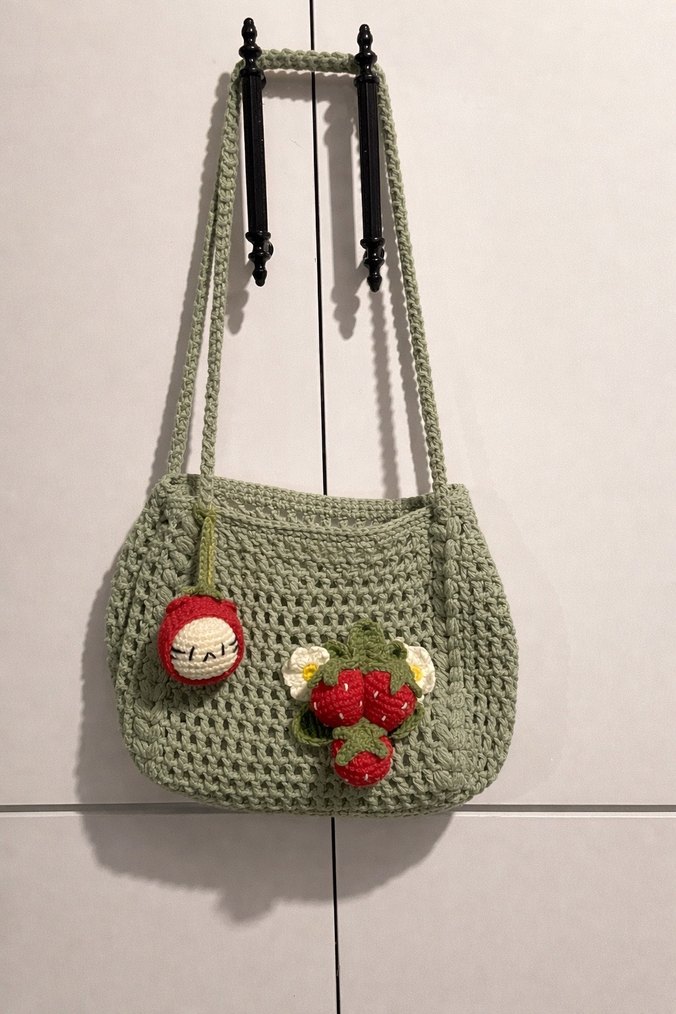 Çilek Bahçesi El Örgüsü Çanta - Görsel 3