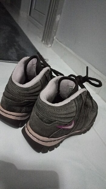 31 Beden kahverengi Renk Nike cocuk bot