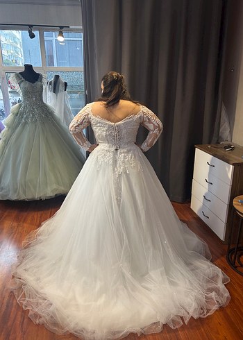 A kesim işiltılı gelinlik - Görsel 11