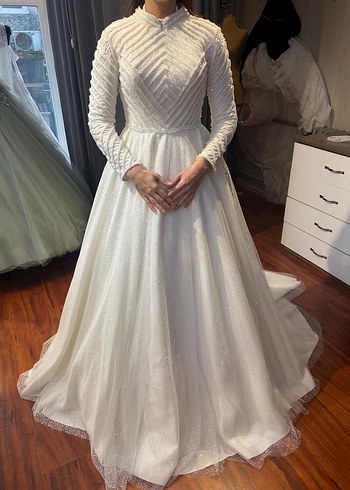 Uzun Kollu Yüksek Yakalı Prenses Gelinlik - Görsel 6