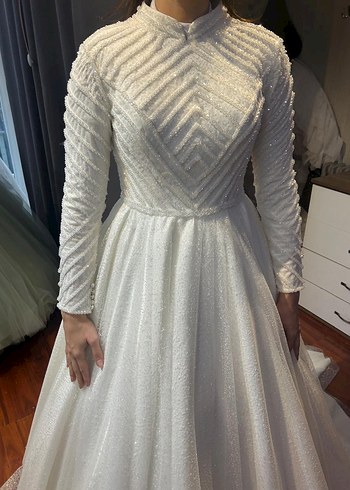 Uzun Kollu Yüksek Yakalı Prenses Gelinlik - Görsel 4