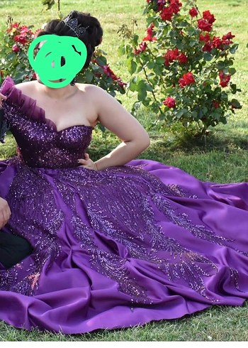 Parlak Desenli Straplez Mor Uzun Nişanlık - Görsel 2