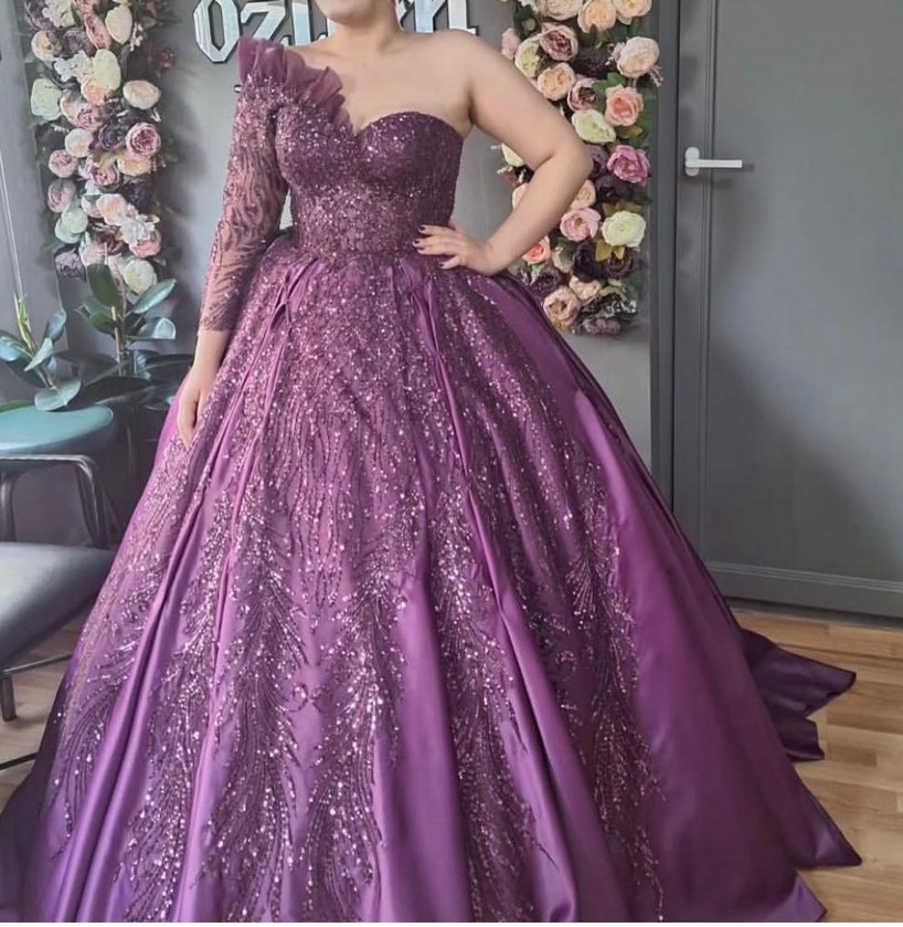 Parlak Desenli Straplez Mor Uzun Nişanlık - Görsel 5