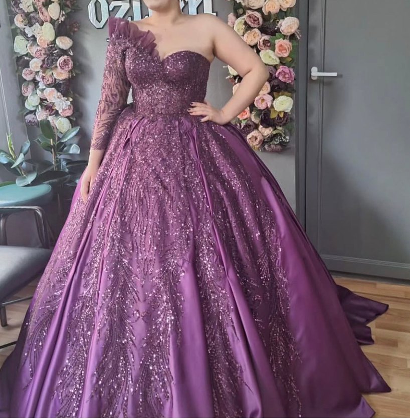 Parlak Desenli Straplez Mor Uzun Nişanlık - Görsel 4