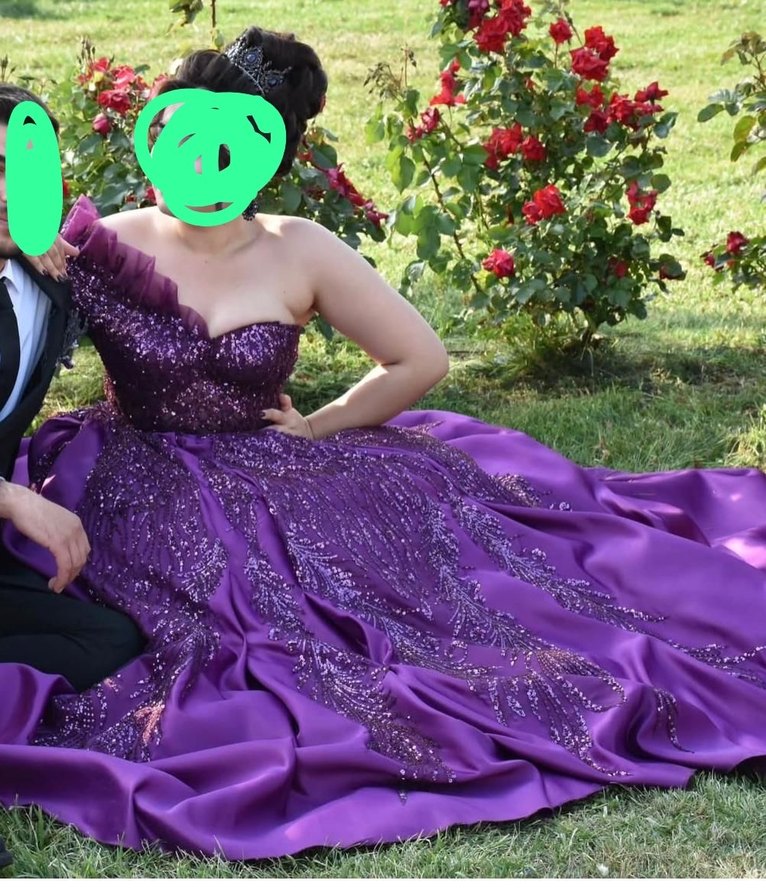 Parlak Desenli Straplez Mor Uzun Nişanlık - Görsel 2