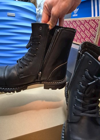 Siyah Deri Fermuarlı erkek Botu - Görsel 3