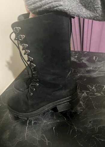 Siyah Bağcıklı ve Tokalı Stiletto Topuklu Bot - Görsel 2