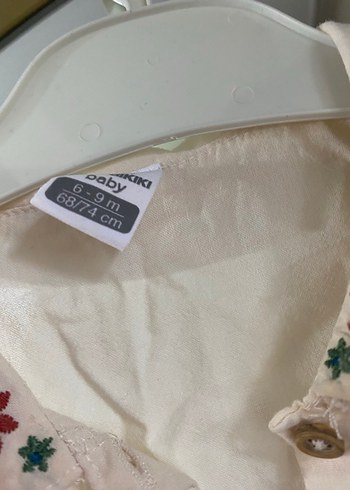 Nakışlı Yakalı Beyaz Kız Gömlek - Görsel 2