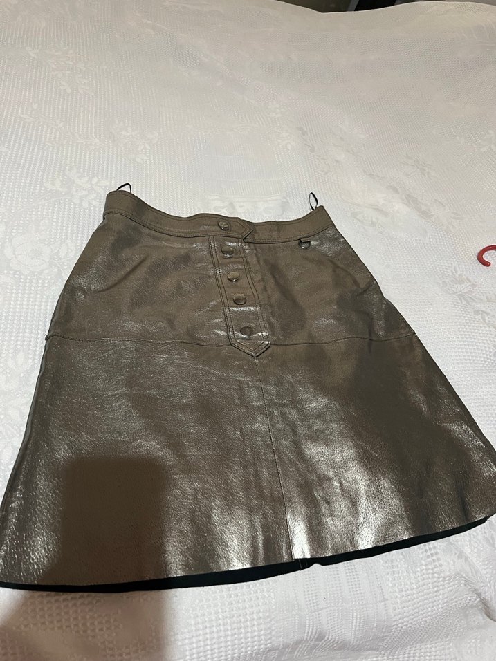 Gri Parlak Deri Midi Şort Etek - Görsel 3
