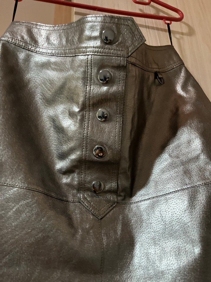 Gri Parlak Deri Midi Şort Etek - Görsel 2