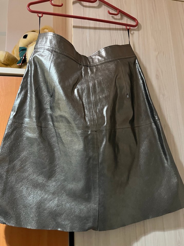 Gri Parlak Deri Midi Şort Etek - Görsel 5