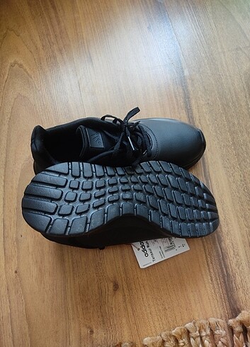 37 Beden Adidas Tensaur Run 2.0K 36.5 numara