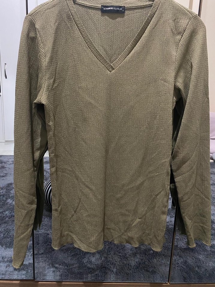 V Yaka Bej Kadın bluz - Görsel 2