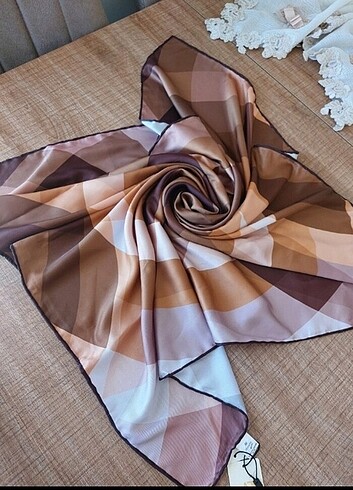 Armine esarp