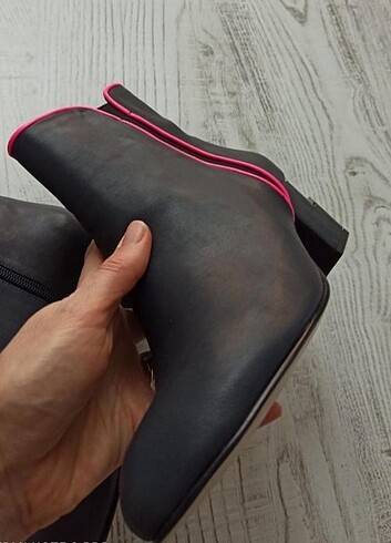 40 Beden Lacivert pembe detaylı bilek boy bot