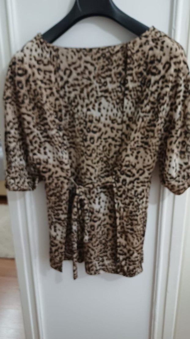 Leopar Desenli Kadın Bluz - Görsel 4