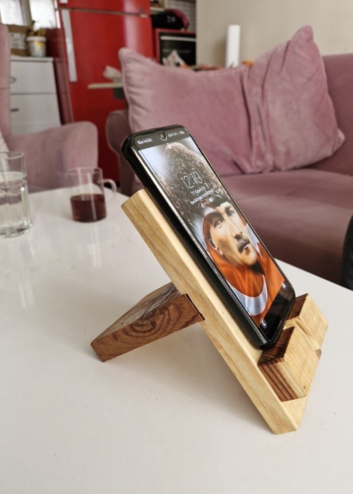 El yapımı özel ahşap telefonluk - Görsel 2