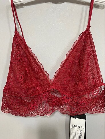 Kırmızı tül bralet