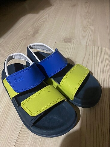 Vicco marka 31 numara sandalet