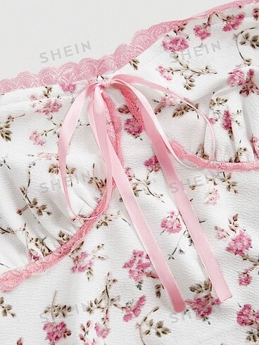 m Beden Shein çiçekli crop top