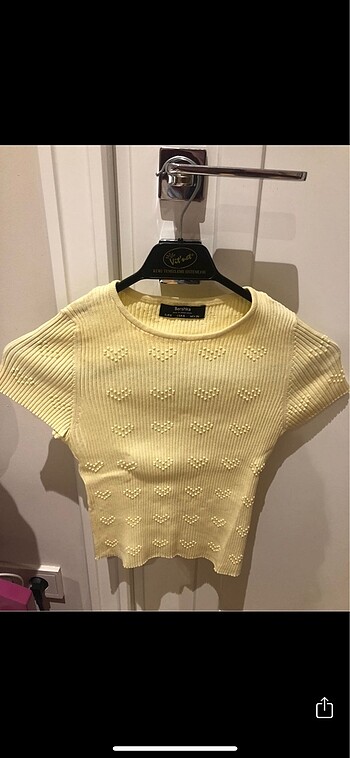 Bershka hafif crop butter yellow üst