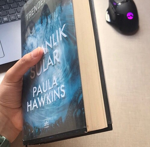  Beden Paula Hawkins- Karanlık Sular