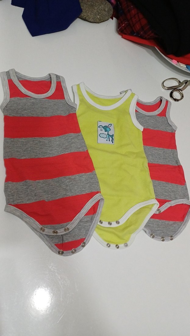 Düğmeli Çizgili ve Renkli Bebek Body - Görsel 2