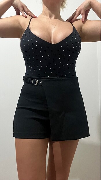 m Beden Çok şık bodysuit