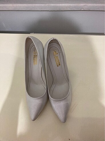 40 Beden Beyaz stiletto