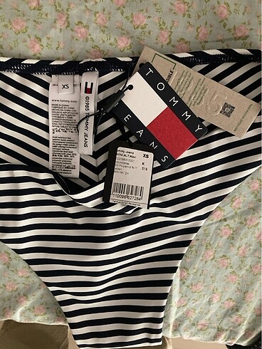 Tommy Hilfiger bikini aktı - Görsel 7