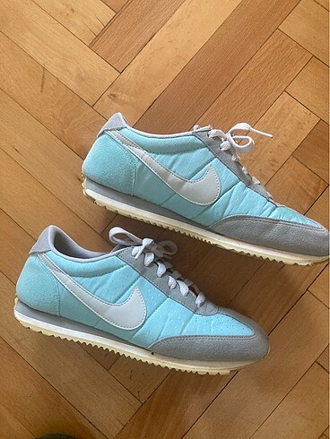 Nike spor ayakkabı - Görsel 2