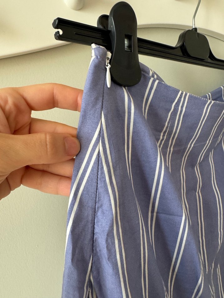 Stradivarius Çizgili Volanlı Mini Etek - Görsel 4