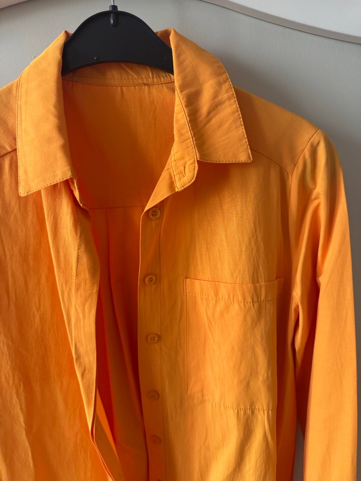 Turuncu Düğmeli Keten Kadın Gömlek - Görsel 2