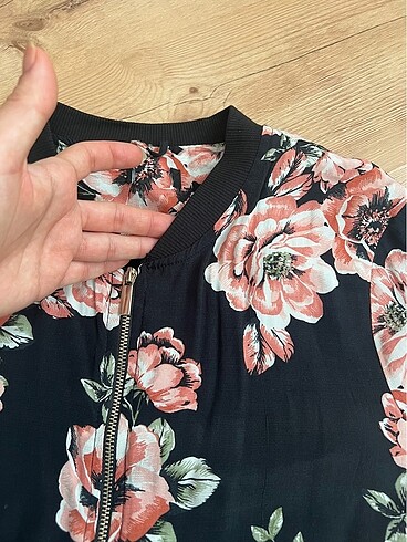 Zara Çiçekli Hırka