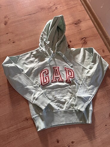 Gap sweatshirt