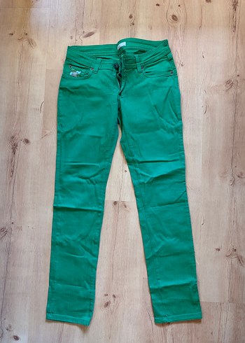 Twist Canli Yesil Dar Kesim Jean
