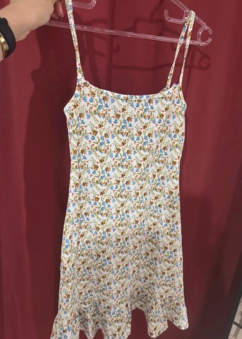 Çiçek Desenli Askılı Midi Elbise - Görsel 2