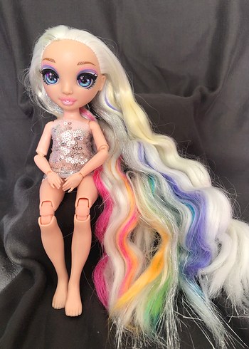 Beden Rainbow high bebek