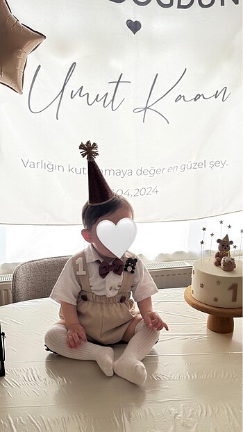 Bir yaş kostüm