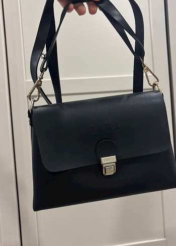 Zara Siyah Deri Kadın Omuz Çantası
