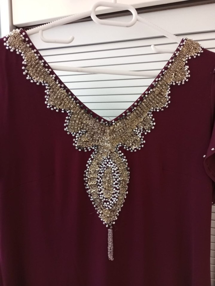 İşlemeli Boncuk Detaylı Bordo abiye  Elbise - Görsel 4