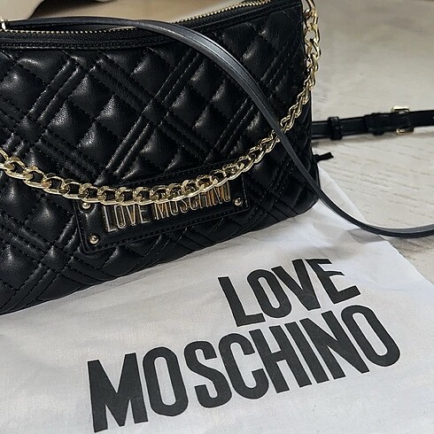 Love Moschino Omuz Çantası