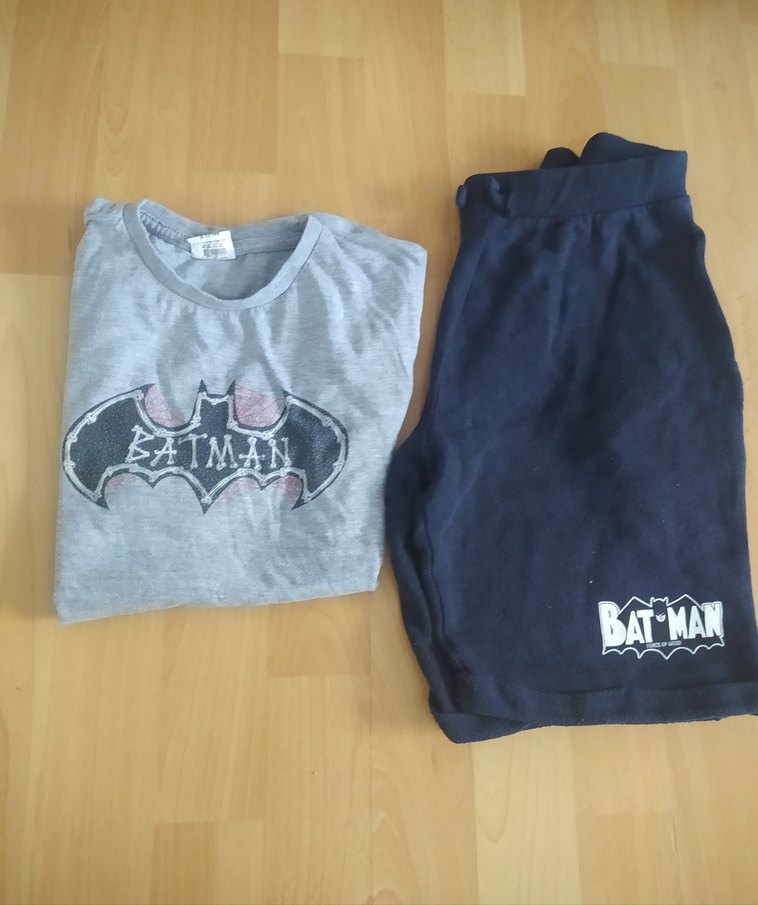 Batman Baskılı Erkek Çocuk Gri Tişört ve Siyah Şort ( Hediyeli) - Görsel 2