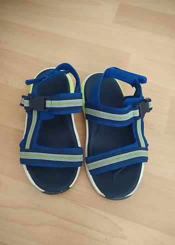 25 Beden Mavi Erkek Çocuk Cırt Cırtlı Spor Sandalet